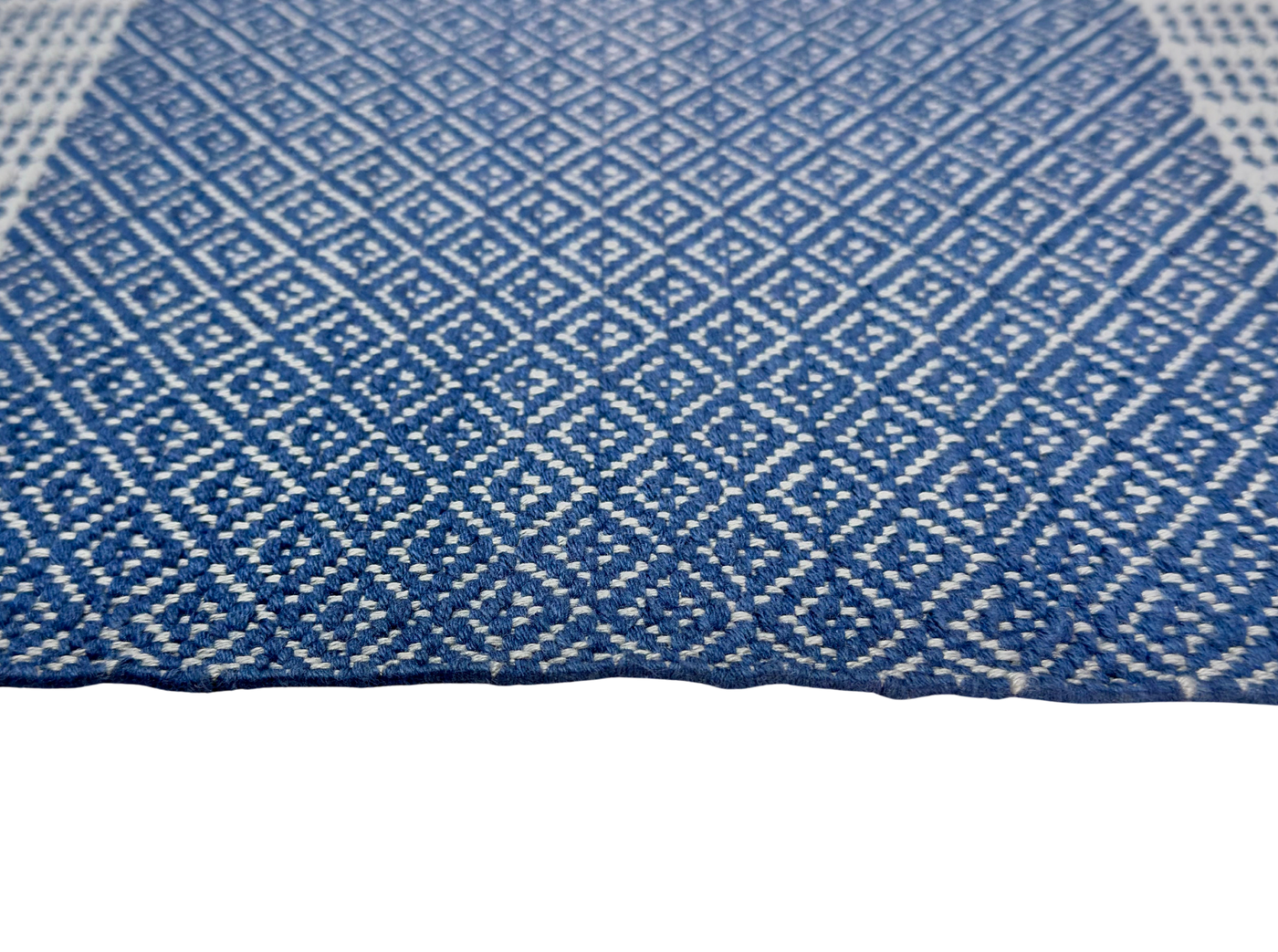 Hand Woven Blue Rugs for Elegant Home Decor - Stylish & Durable Rugs